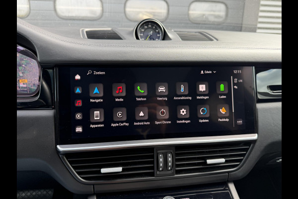 Porsche Cayenne Coupé 3.0 E-Hybrid | Sport Chrono | 360* Camera | Panoramadak | Luchtvering | Bose | DAB | Lane Assist | Privacy Glass |