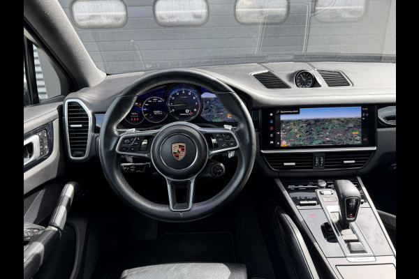 Porsche Cayenne Coupé 3.0 E-Hybrid | Sport Chrono | 360* Camera | Panoramadak | Luchtvering | Bose | DAB | Lane Assist | Privacy Glass |