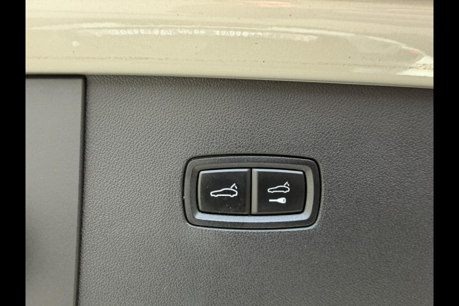 Porsche Cayenne Coupé 3.0 E-Hybrid | Sport Chrono | 360* Camera | Panoramadak | Luchtvering | Bose | DAB | Lane Assist | Privacy Glass |