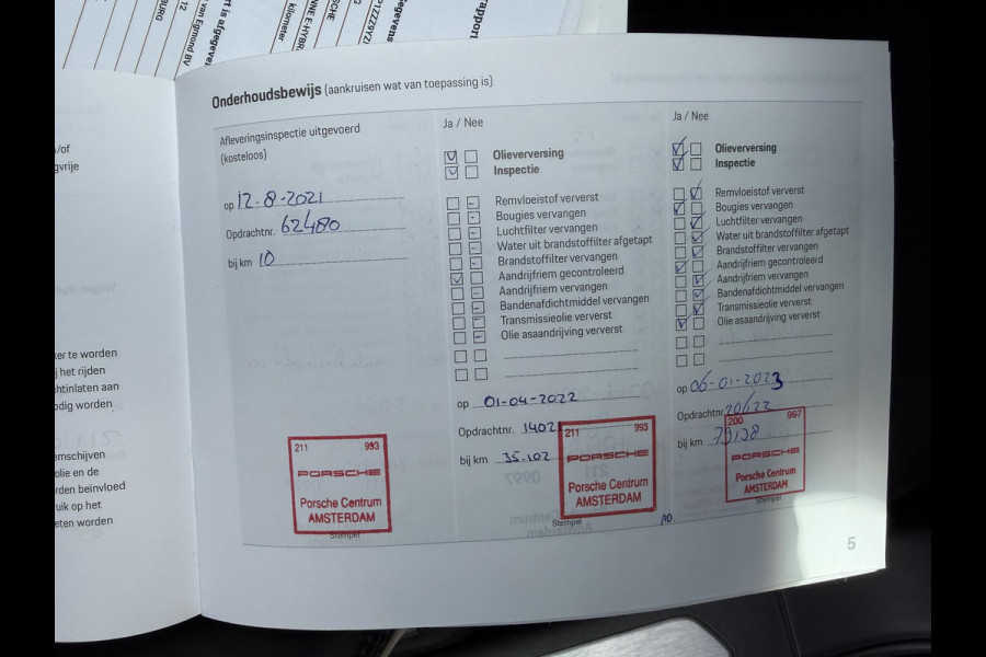 Porsche Cayenne Coupé 3.0 E-Hybrid | Sport Chrono | 360* Camera | Panoramadak | Luchtvering | Bose | DAB | Lane Assist | Privacy Glass |