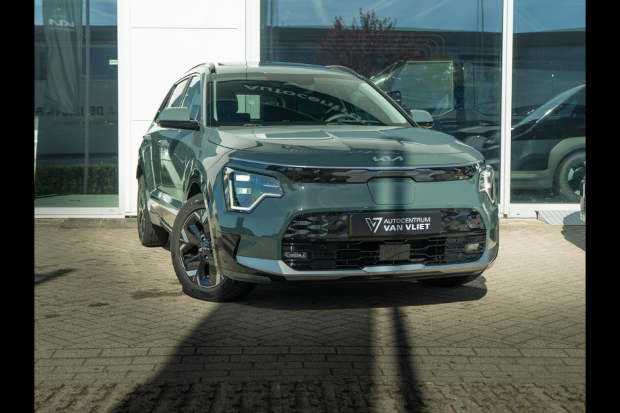 Kia Niro EV DynamicPlusLine 64.8 kWh | Stoel en stuurverwarming | Schuifkanteldak | Nederlandse dealer onderhouden auto |