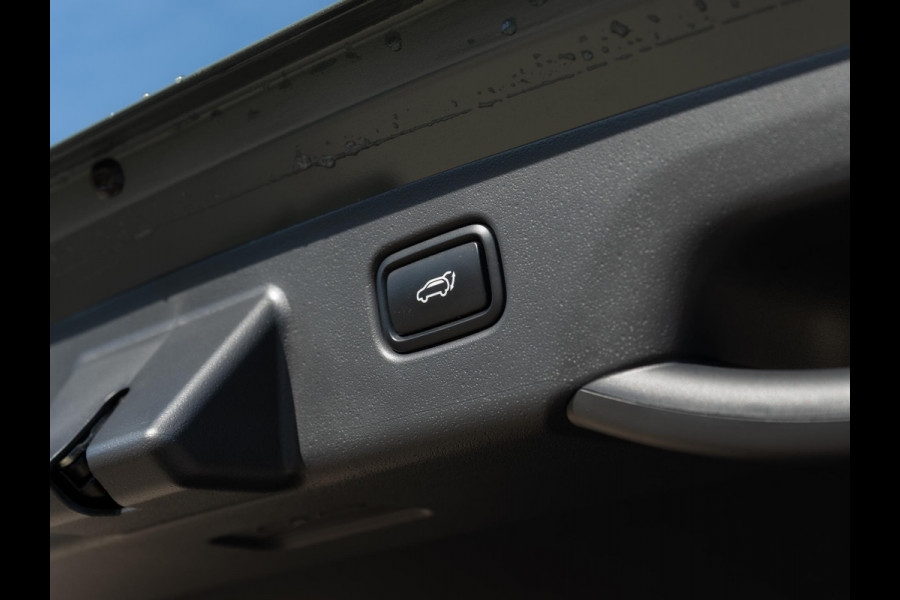 Kia Niro EV DynamicPlusLine 64.8 kWh | Stoel en stuurverwarming | Schuifkanteldak | Nederlandse dealer onderhouden auto |