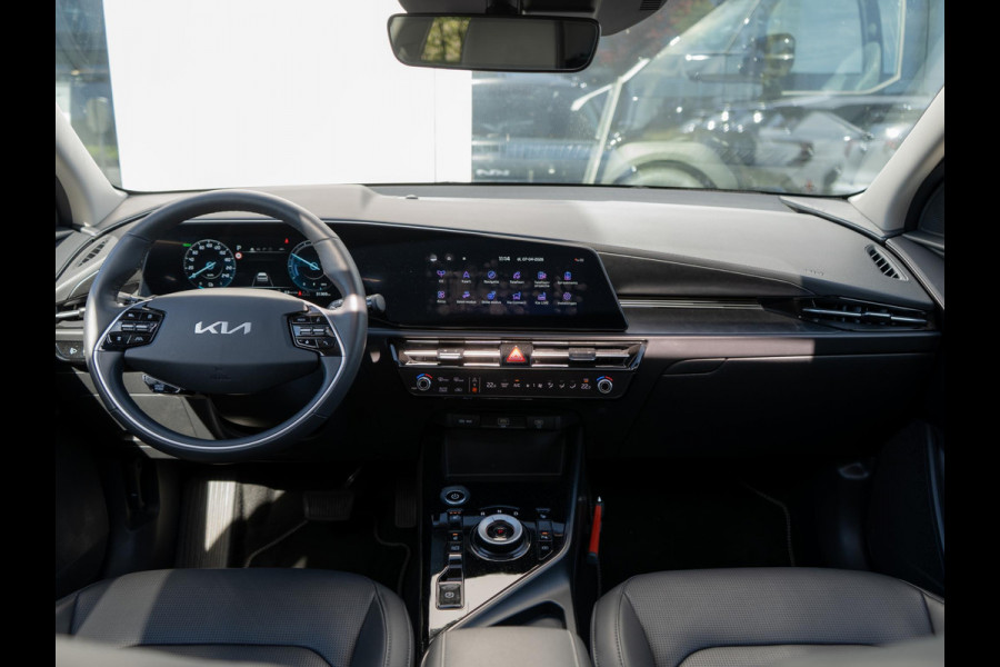 Kia Niro EV DynamicPlusLine 64.8 kWh | Stoel en stuurverwarming | Schuifkanteldak | Nederlandse dealer onderhouden auto |