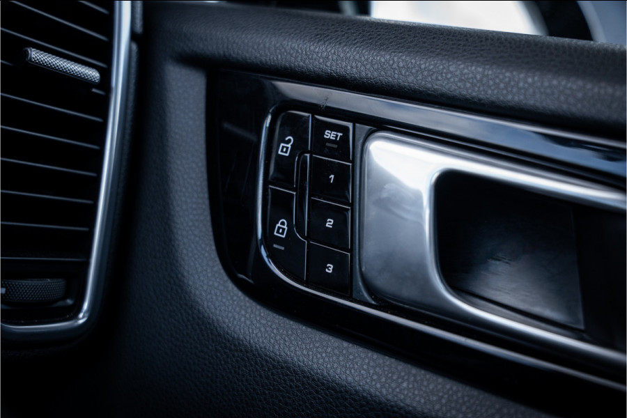 Porsche Cayenne Coupé 3.0 E-Hybrid - Sport Chrono l Panorama l 360c l Memory l Coupe