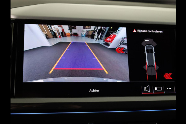 Audi Q4 e-tron 45 quattro S Edition Competition 82 kWh Ambient Light | Achteruitrijcamera | Apple Carplay | Zwart optiek pakket | Adaptive cruise control |