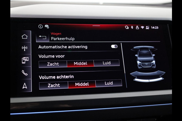 Audi Q4 e-tron 45 quattro S Edition Competition 82 kWh Ambient Light | Achteruitrijcamera | Apple Carplay | Zwart optiek pakket | Adaptive cruise control |