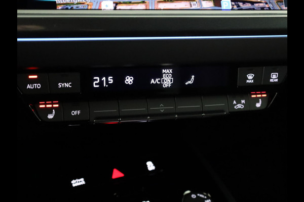 Audi Q4 e-tron 45 quattro S Edition Competition 82 kWh Ambient Light | Achteruitrijcamera | Apple Carplay | Zwart optiek pakket | Adaptive cruise control |