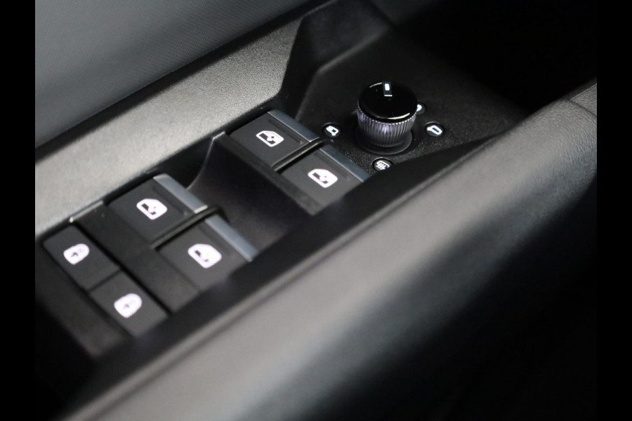 Audi Q4 e-tron 45 quattro S Edition Competition 82 kWh Ambient Light | Achteruitrijcamera | Apple Carplay | Zwart optiek pakket | Adaptive cruise control |