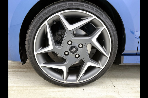 Ford Fiesta 1.5 EcoBoost ST-3(Goed OnderH, Navi, Carplay/ Android, Parkeersensoren, Auto Airco, Cruise Con, Etc)