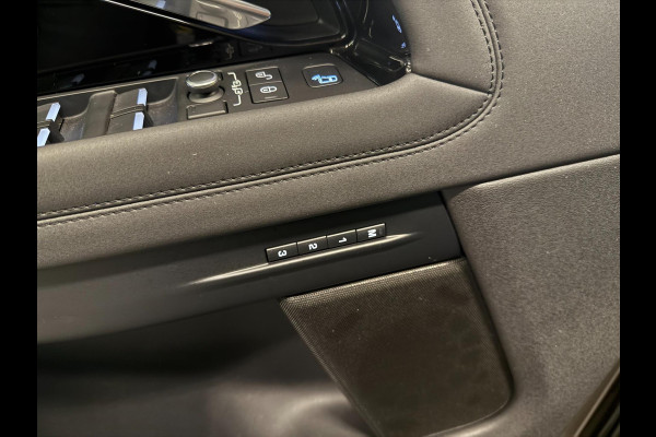 Land Rover Range Rover Evoque 2.0 P200 AWD R-Dynamic HSE PANO/LEDER/NAVI/DAB/CARPLAY/MERIDIAN-SOUND///