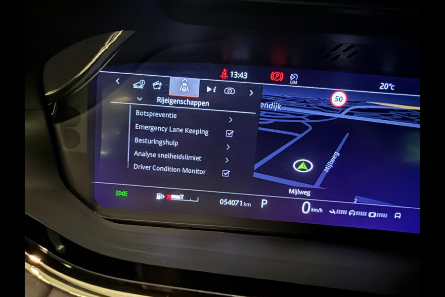 Land Rover Range Rover Evoque 2.0 P200 AWD R-Dynamic HSE PANO/LEDER/NAVI/DAB/CARPLAY/MERIDIAN-SOUND///