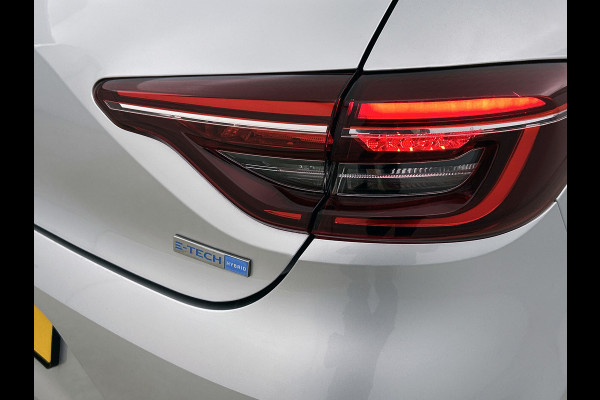 Renault Clio 1.6 E-Tech Hybrid 140 Initiale Paris(Perfect OndH, Navi, Parkeersens, Lane Assist, Carplay, Climate Con, Cruise, Etc)