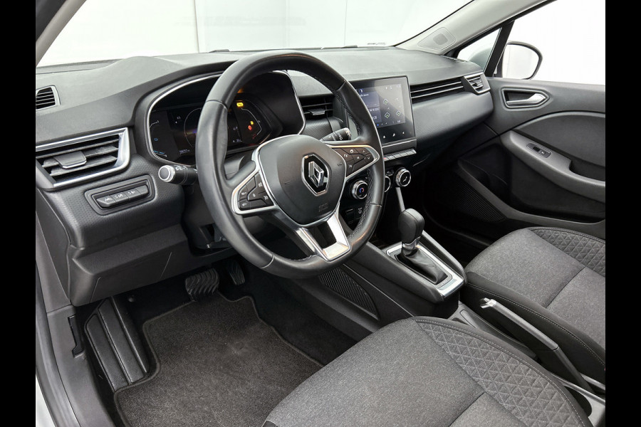 Renault Clio 1.6 E-Tech Hybrid 140 Initiale Paris(Perfect OndH, Navi, Parkeersens, Lane Assist, Carplay, Climate Con, Cruise, Etc)