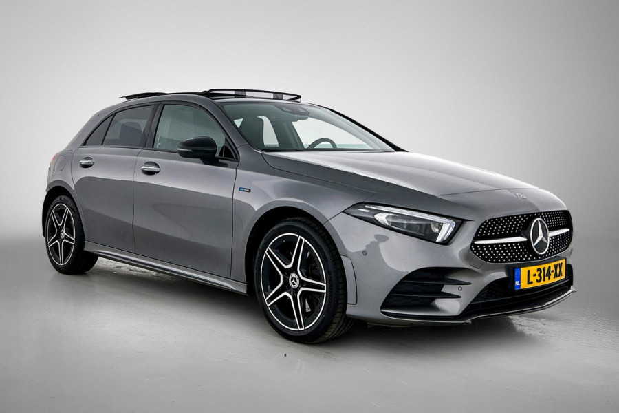 Mercedes-Benz A-Klasse 250 e Business Solution AMG Limited VOL! (NL-auto, Goed OnderH, Panorama, SfeerV, Elektrische stoelen, Etc)