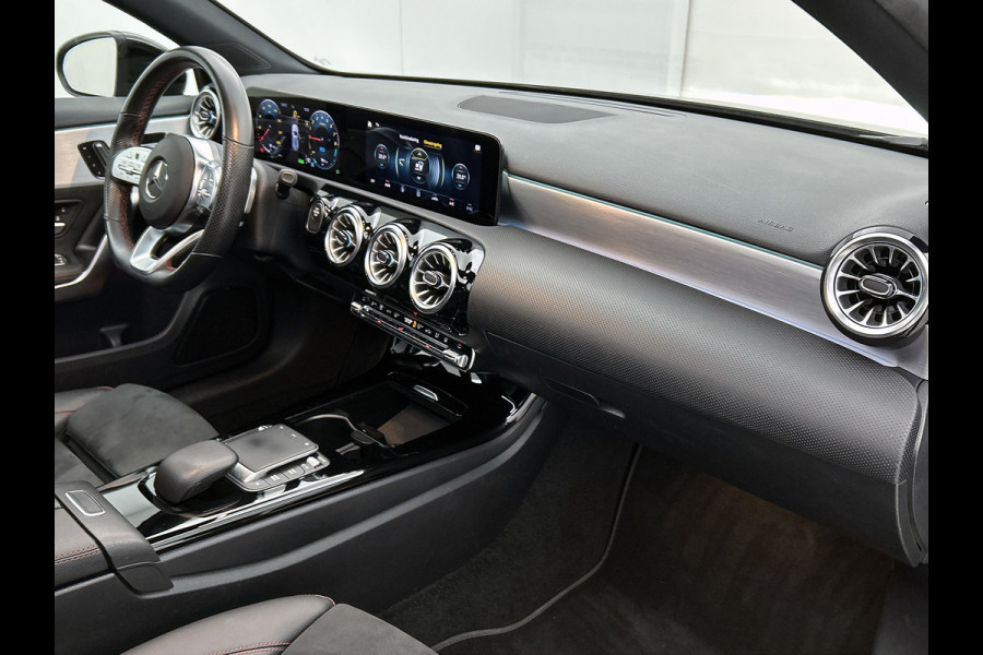 Mercedes-Benz A-Klasse 250 e Business Solution AMG Limited VOL! (NL-auto, Goed OnderH, Panorama, SfeerV, Elektrische stoelen, Etc)