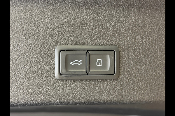 Audi e-tron Sportback 55 quattro S edition 95 kWh AUT. PANORAMADAK CAMERA VIRTUAL COCKPIT NAVI LEDER APPLE CARPLAY STOELVERWARMING