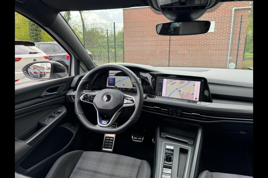 Volkswagen Golf GTE 245PK HYBRID SPORT TREKHAAK/CAMERA/IQ-LIGHT/PANORAMADAK