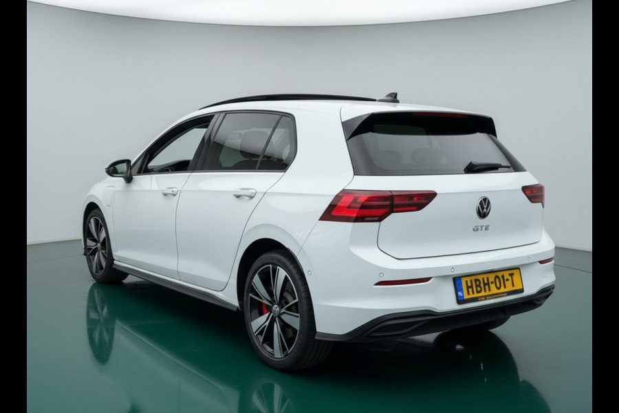 Volkswagen Golf GTE 245PK HYBRID SPORT TREKHAAK/CAMERA/IQ-LIGHT/PANORAMADAK