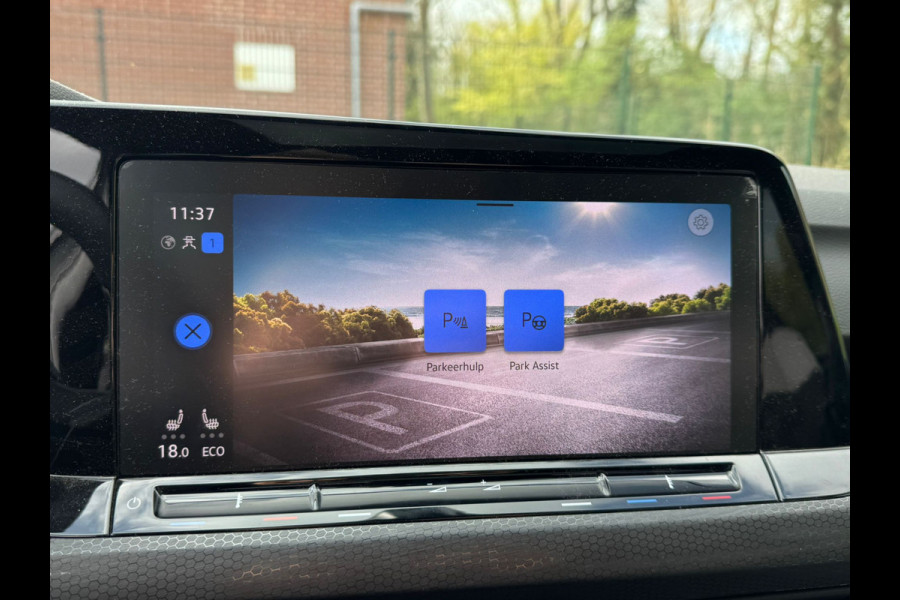 Volkswagen Golf GTE 245PK HYBRID SPORT TREKHAAK/CAMERA/IQ-LIGHT/PANORAMADAK