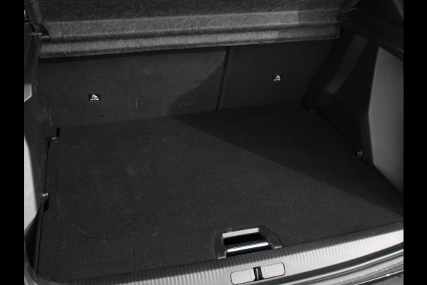 Peugeot 2008 1.2 PureTech 130pk Automaat Allure Navigatie Climate Control Camera 360 Dab Led Lichtmetalen Velgen Parkeer sensoren Cruise Control Adaptive Stoelverwarming