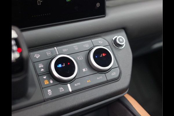 Land Rover Defender P400e X | Pano - Trekhaak - Meridian