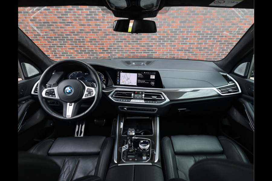 BMW X5 45e xDrive | SkyLounge - Trekhaak - B&W
