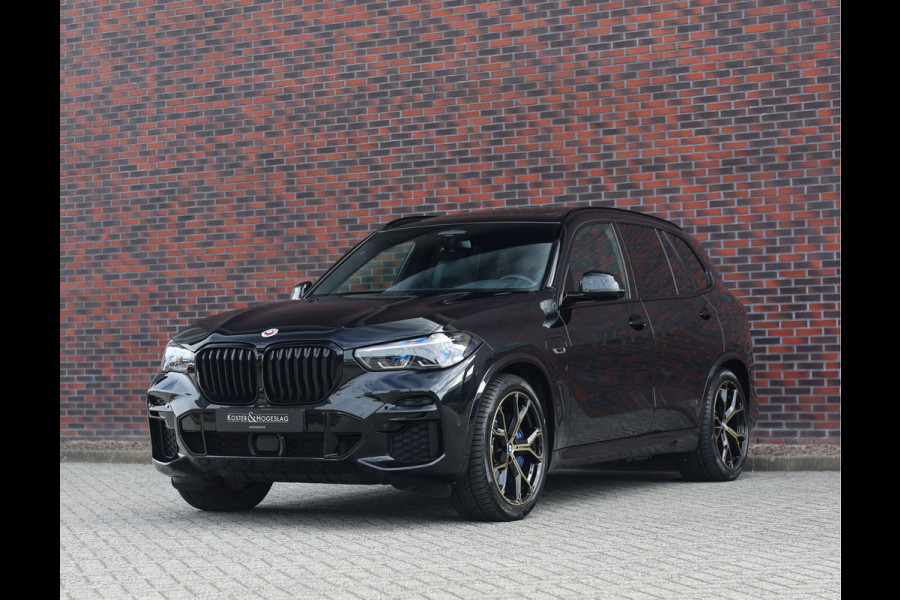 BMW X5 45e xDrive | SkyLounge - Trekhaak - B&W