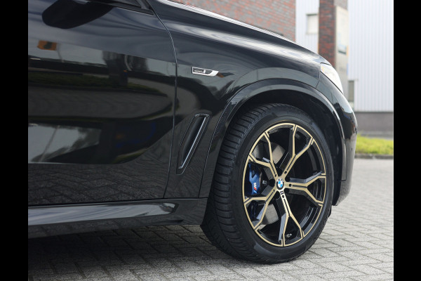 BMW X5 45e xDrive | SkyLounge - Trekhaak - B&W