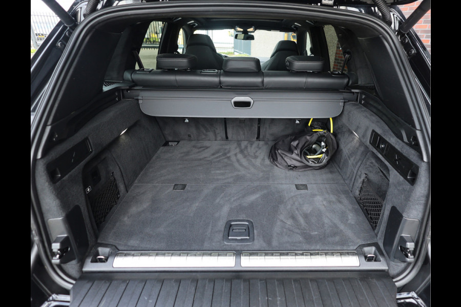 BMW X5 45e xDrive | SkyLounge - Trekhaak - B&W