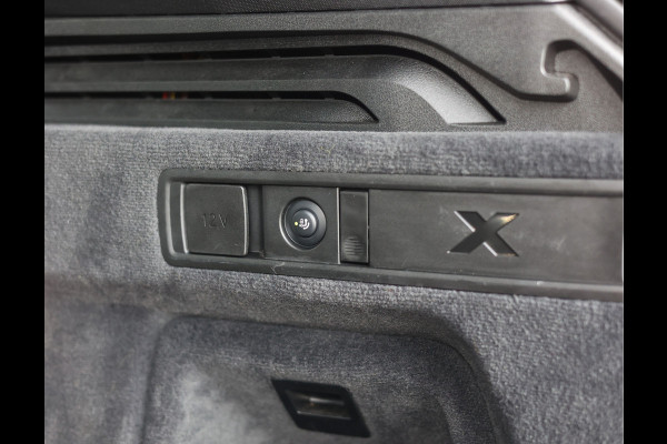 BMW X5 45e xDrive | SkyLounge - Trekhaak - B&W