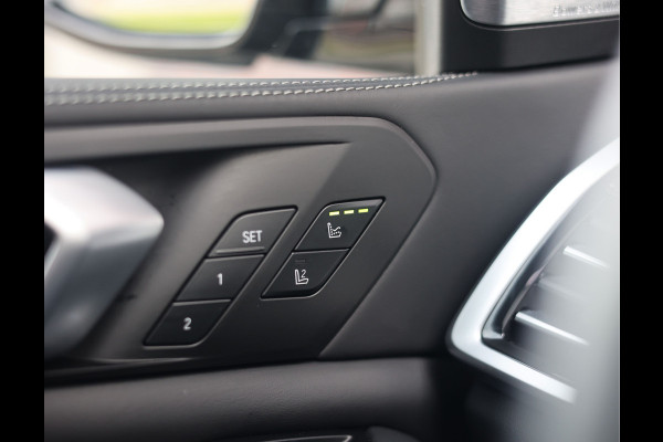 BMW X5 45e xDrive | SkyLounge - Trekhaak - B&W