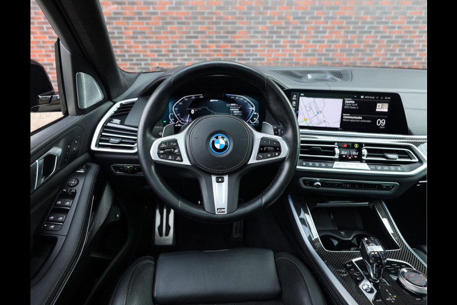 BMW X5 45e xDrive | SkyLounge - Trekhaak - B&W