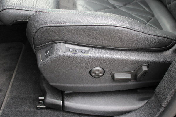 DS 7 Crossback E-Tense 4x4 300PK Rivoli | Full Options | Massage | Panoramadak | Trekhaak | Leder | Nachtzicht