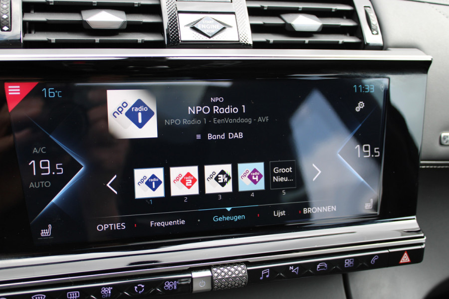 DS 7 Crossback E-Tense 4x4 300PK Rivoli | Full Options | Massage | Panoramadak | Trekhaak | Leder | Nachtzicht