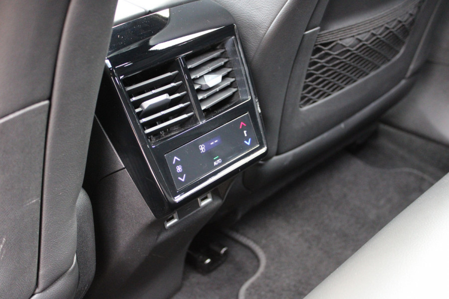 DS 7 Crossback E-Tense 4x4 300PK Rivoli | Full Options | Massage | Panoramadak | Trekhaak | Leder | Nachtzicht