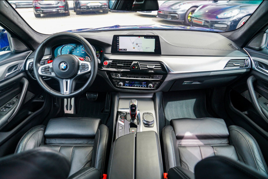 BMW 5 Serie M5 | Sport uitlaat | Head up Display | Driving Assistant Plus | Carbon Dak | Harman/Kardon | Stoelverkoeling | 360 Cam