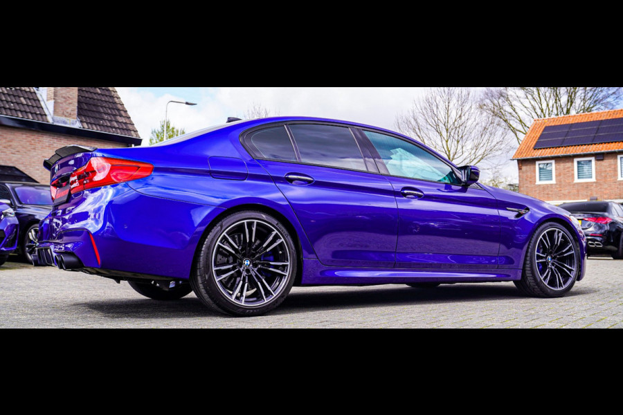 BMW 5 Serie M5 | Sport uitlaat | Head up Display | Driving Assistant Plus | Carbon Dak | Harman/Kardon | Stoelverkoeling | 360 Cam