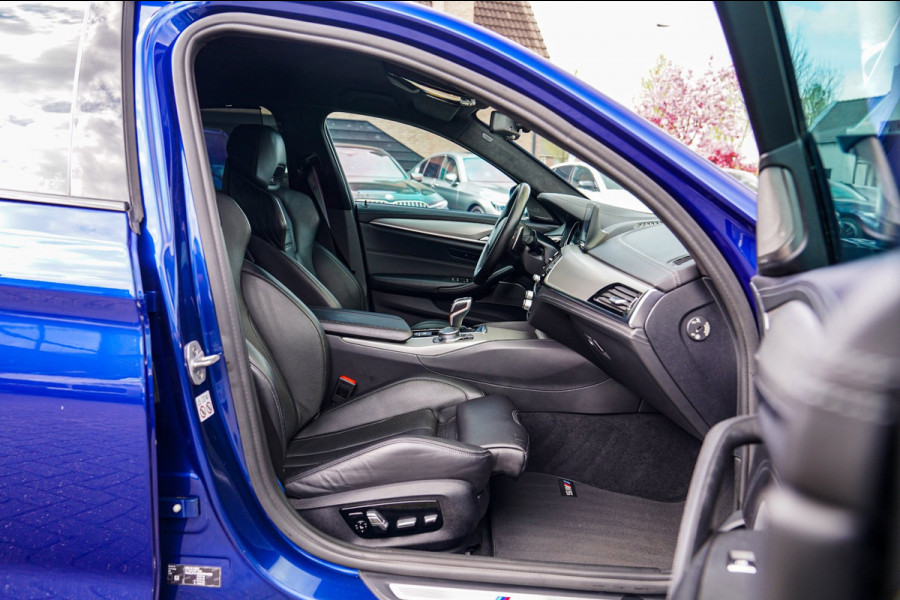 BMW 5 Serie M5 | Sport uitlaat | Head up Display | Driving Assistant Plus | Carbon Dak | Harman/Kardon | Stoelverkoeling | 360 Cam