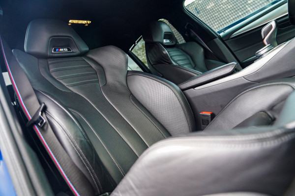 BMW 5 Serie M5 | Sport uitlaat | Head up Display | Driving Assistant Plus | Carbon Dak | Harman/Kardon | Stoelverkoeling | 360 Cam