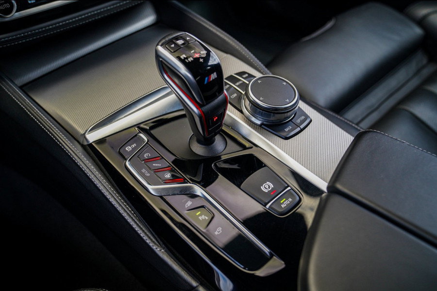 BMW 5 Serie M5 | Sport uitlaat | Head up Display | Driving Assistant Plus | Carbon Dak | Harman/Kardon | Stoelverkoeling | 360 Cam