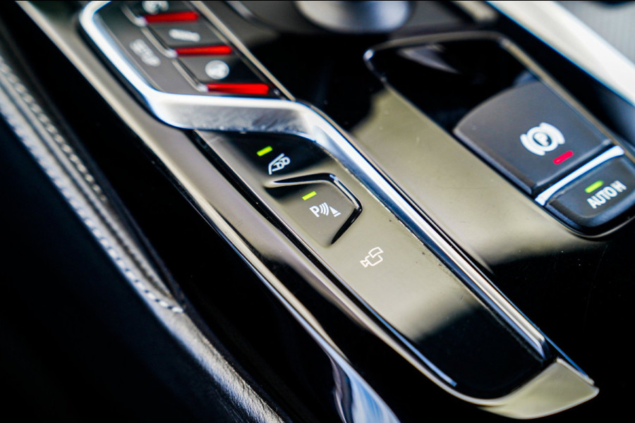 BMW 5 Serie M5 | Sport uitlaat | Head up Display | Driving Assistant Plus | Carbon Dak | Harman/Kardon | Stoelverkoeling | 360 Cam