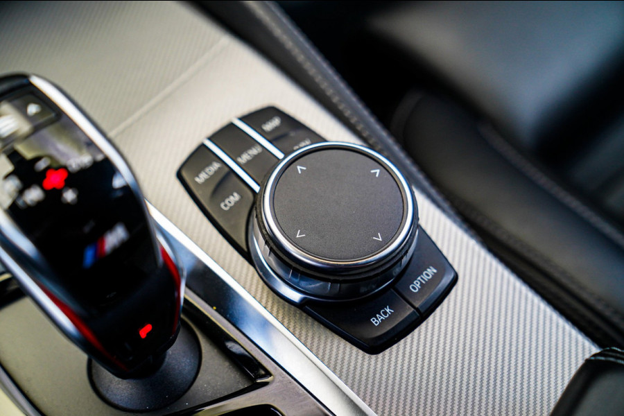 BMW 5 Serie M5 | Sport uitlaat | Head up Display | Driving Assistant Plus | Carbon Dak | Harman/Kardon | Stoelverkoeling | 360 Cam