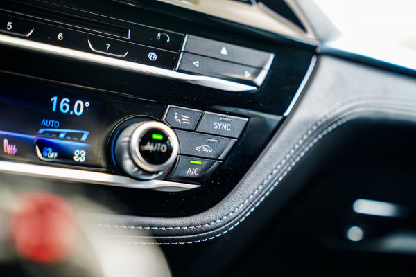 BMW 5 Serie M5 | Sport uitlaat | Head up Display | Driving Assistant Plus | Carbon Dak | Harman/Kardon | Stoelverkoeling | 360 Cam