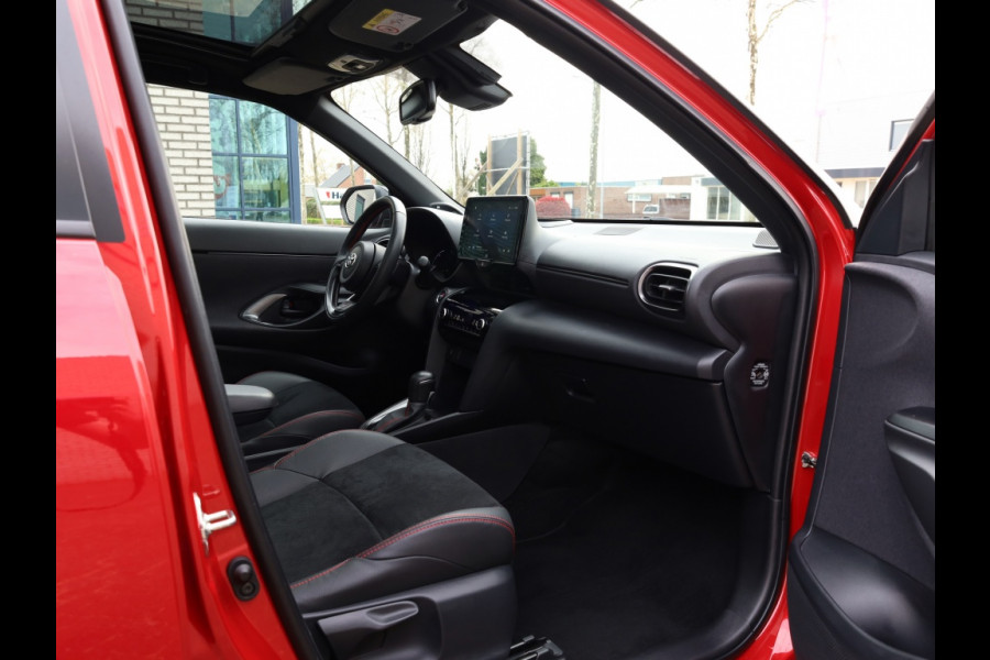 Toyota Yaris Cross 1.5 Hybrid GR Sport | Panoramadak | JBL Audio | Head-Up