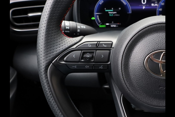 Toyota Yaris Cross 1.5 Hyb 130 GR SPORT | Head Up | Leder/Alcantara | Dodehoek