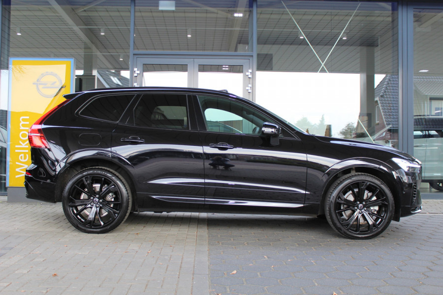 Volvo XC60 2.0 T8 Plug-in hybrid AWD Plus Black Edition Elek. Trekhaak | 360 Camera | Panorama dak | Getint glas