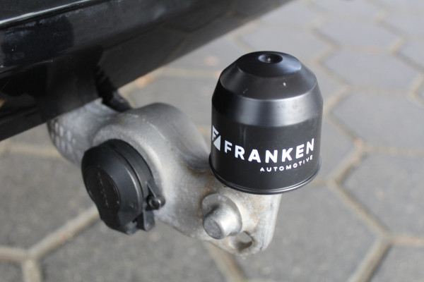 Volvo XC60 2.0 T8 Plug-in hybrid AWD Plus Black Edition Elek. Trekhaak | 360 Camera | Panorama dak | Getint glas