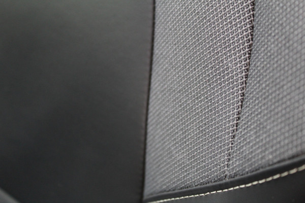 Volvo XC60 2.0 T8 Plug-in hybrid AWD Plus Black Edition Elek. Trekhaak | 360 Camera | Panorama dak | Getint glas