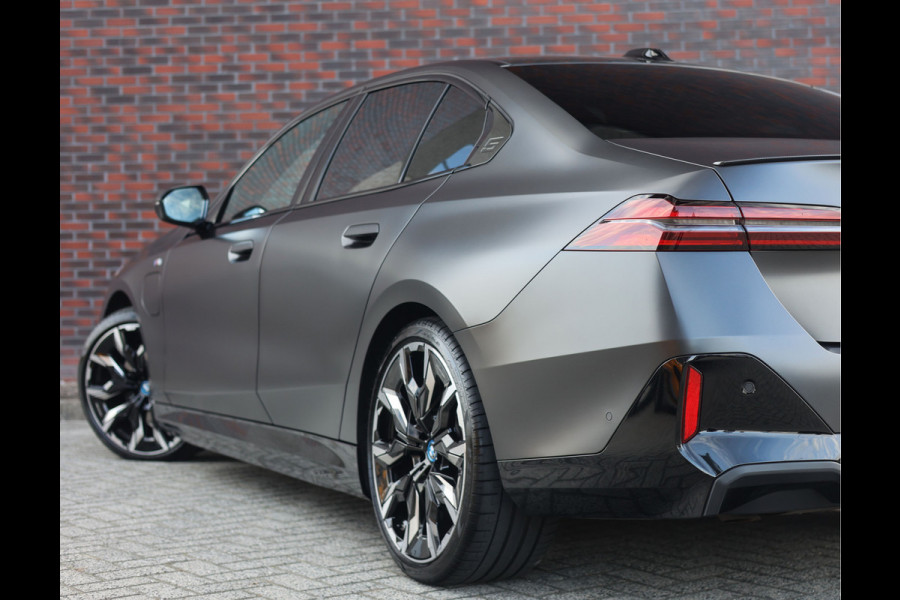 BMW 5 Serie 550e xDrive | Pano - M Sport Pro - Bowers&Wilkins