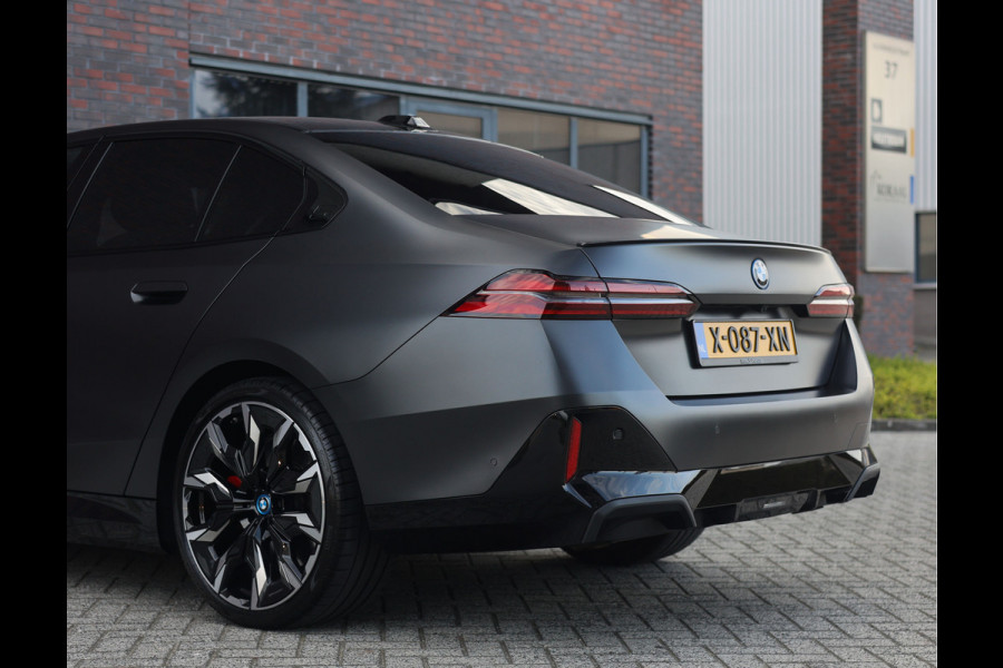 BMW 5 Serie 550e xDrive | Pano - M Sport Pro - Bowers&Wilkins